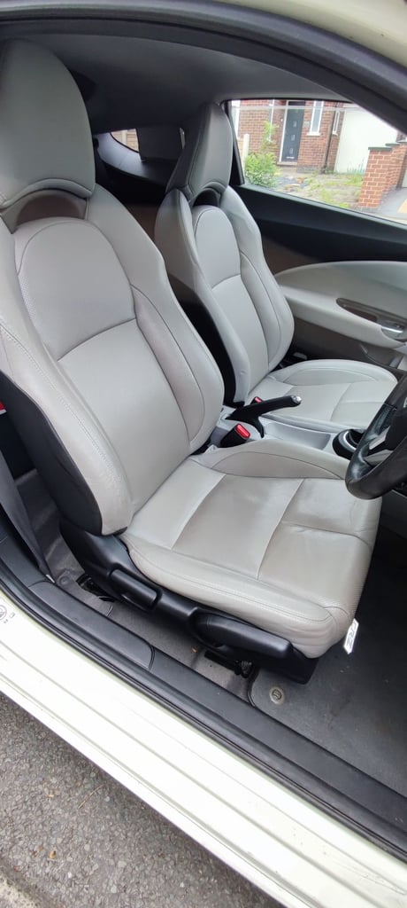 *close offers invited *Honda, CR-Z, Hatchback, 2011, Manual, 1497 (cc), 3 doors