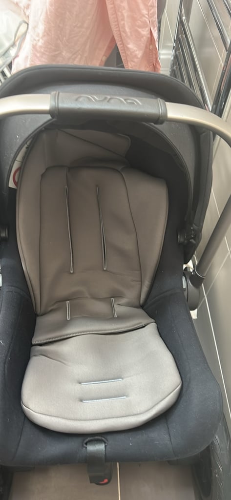 image for Nuna car seat with isofix fitting 
