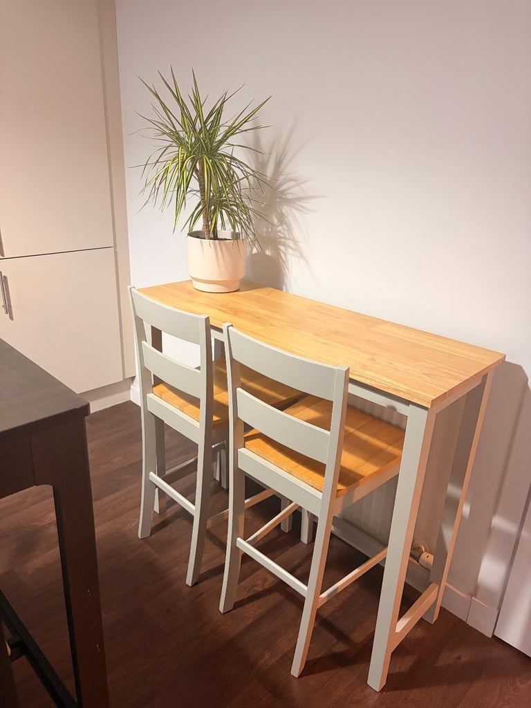 Argos 'Chicago Oak' Grey Bar Table & Stools
