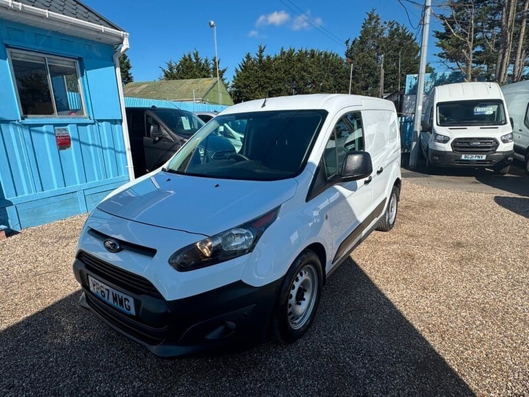 Ford Transit Connect 220 P/V L1 PANEL VAN AIR CON REVERSING CAMERA HOT WATER EUR
