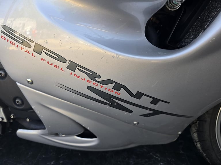 TRIUMPH SPRINT ST 955i TRADE SALE HPI CLEAR 