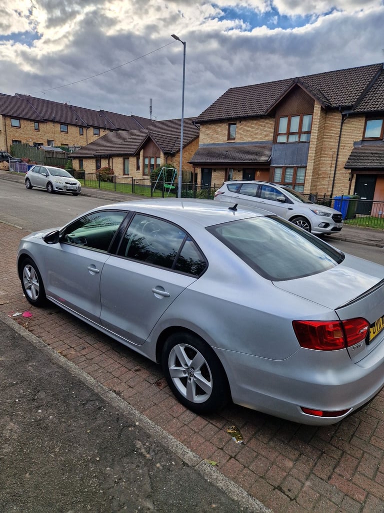 Volkswagen, JETTA, Saloon, 2011, Manual, 1598 (cc), 4 doors