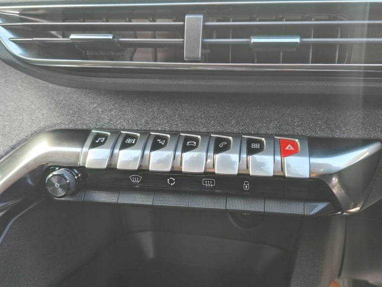 2020 Peugeot 3008 1.2 PureTech Allure SUV 5dr Petrol EAT Euro 6 (s/s) (130 ps) HATCHBACK Petrol A...