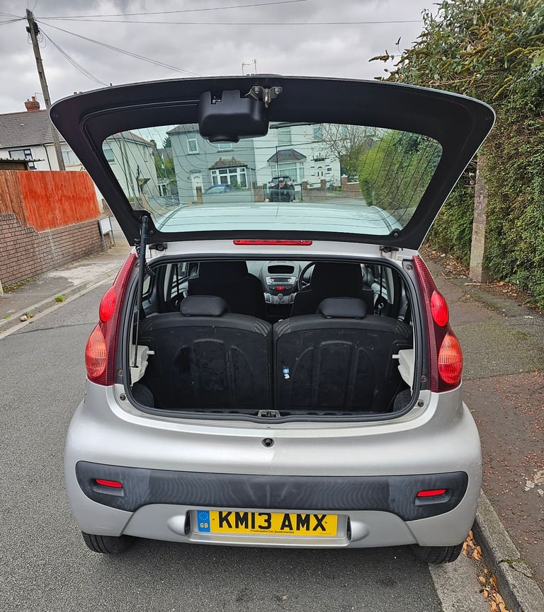 Peugeot, 107, Hatchback, 2013, Manual, 998 (cc), 5 doors