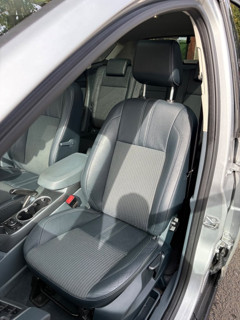 Ford, C-MAX, MPV, 2015, Manual, 1560 (cc), 5 doors