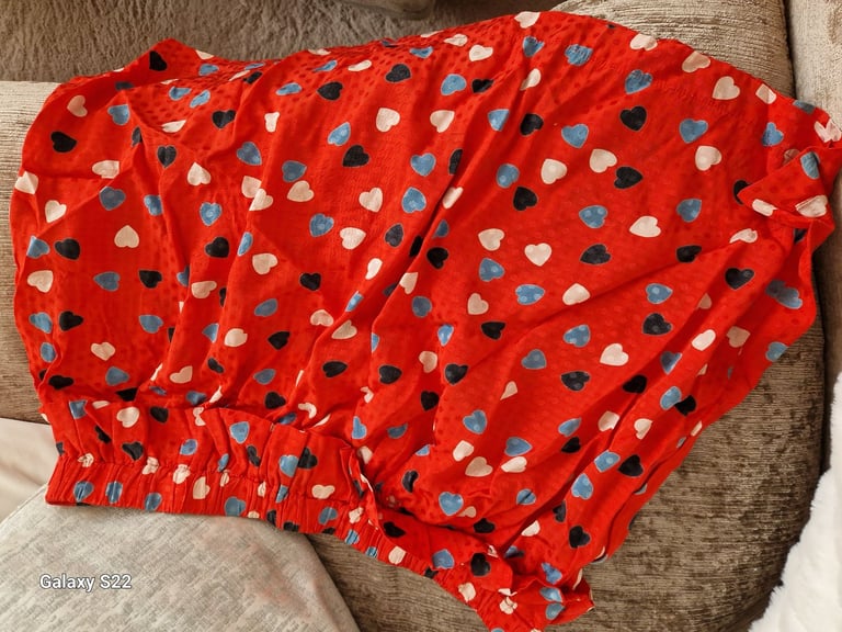 Designer Rare SEE by Chloe skirt 14. Elasticated wait, so will fit lrger 