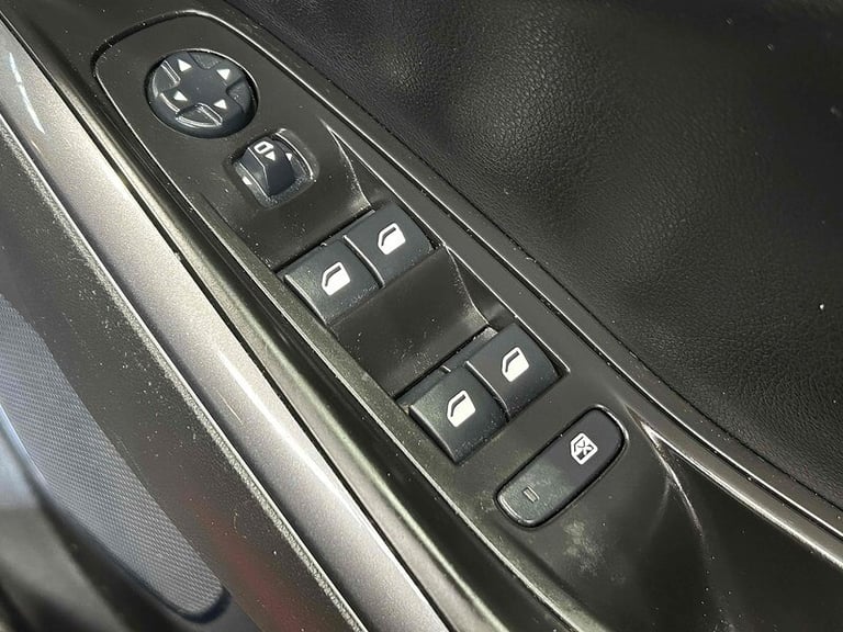 2019 Vauxhall Grandland X 1.2 Turbo Business Edition Nav SUV 5dr Petrol Manual Euro 6 (s/s) (130 ...