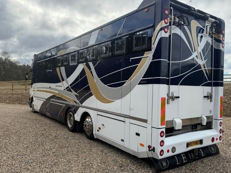 2007 Iveco STRALIS 7 HORSE LEHEL HORSEBOX Diesel Automatic