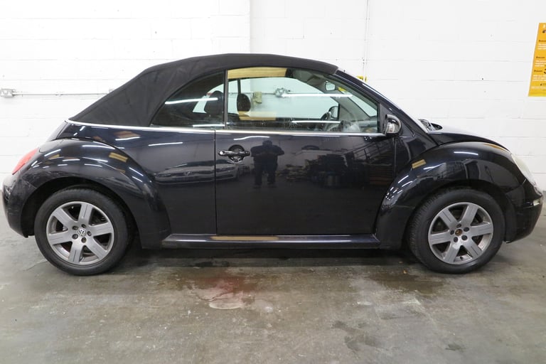 2011 Volkswagen Beetle 1.6 Sola 2dr CONVERTIBLE Petrol Manual