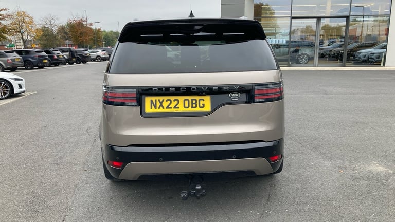 2022 Land Rover Discovery 3.0 D300 R-Dynamic SE 5dr Auto Diesel Station Wagon Station Wagon Diese...