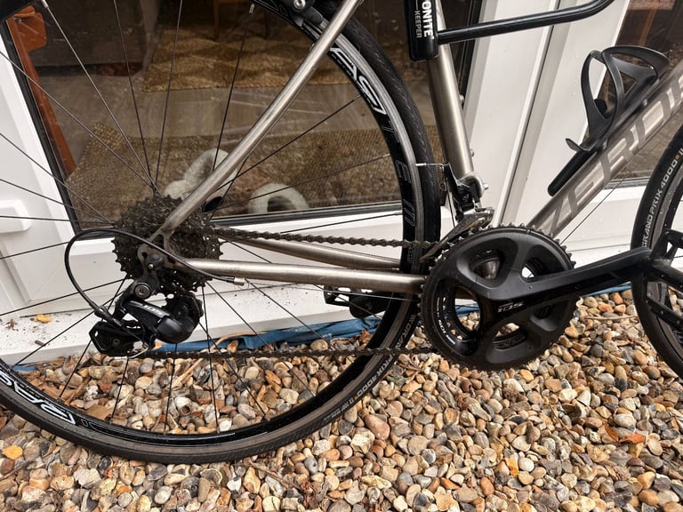 Custom Built Road Bike – Titanium – Shimano 105 Groupset - Carbon Forks