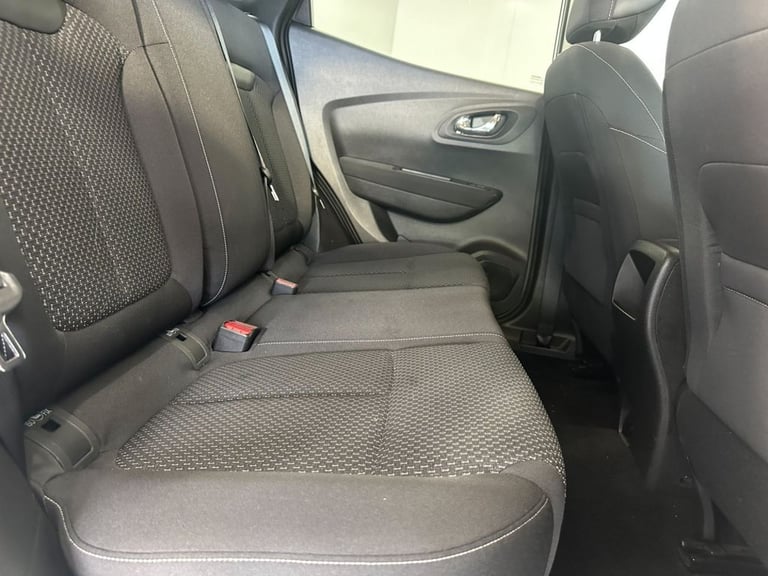 2016 Renault Kadjar 1.5 dCi Dynamique Nav SUV 5dr Diesel EDC Euro 6 (s/s) (110 ps) HATCHBACK Dies...