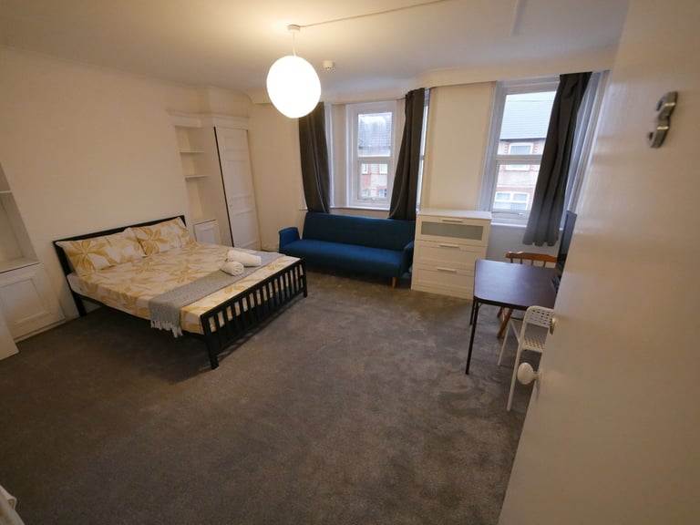 image for Spacious Double room in Lytton rd. near Big Train Station Bournemouth