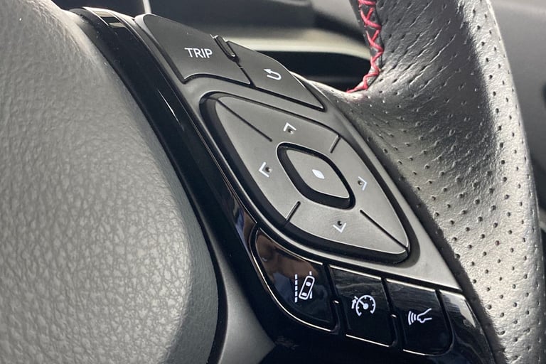 2022 Toyota C-HR 96486 Hatchback Hybrid Automatic