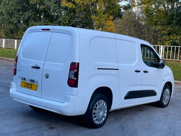 2020 Vauxhall Combo 2300 1.5 Turbo D 100ps H1 Sportive Van PANEL VAN DIESEL Manual