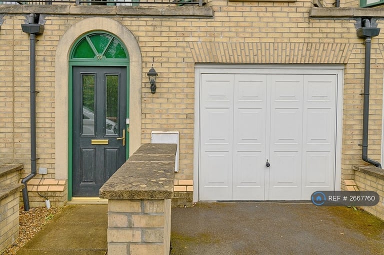 5 bedroom house in Denison Road, Manchester, M14 (5 bed) (#2667760)