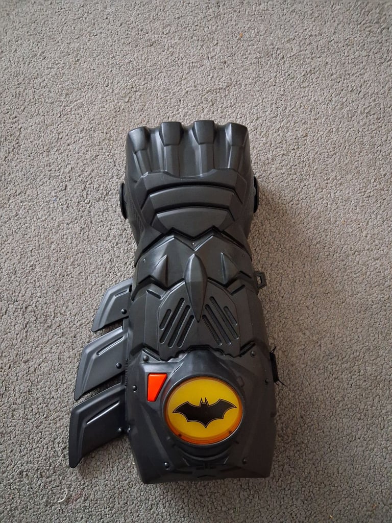 Batman hand 
