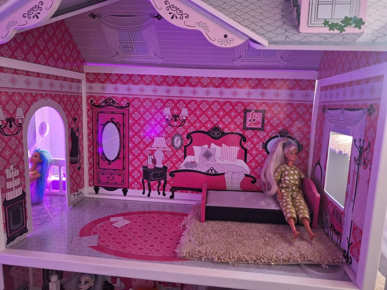 Barbie Vintage Sindy Doll House Quantity Of Sindy Toys To Include