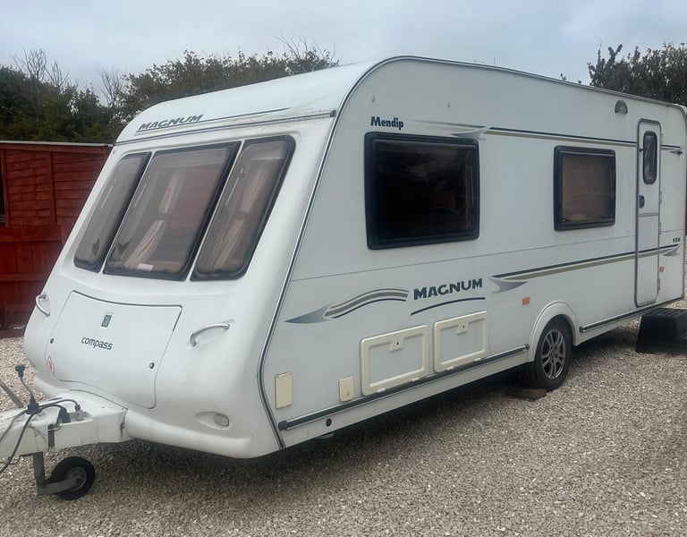 2008 compass caravan 6 berth immaculate inside well looked after 