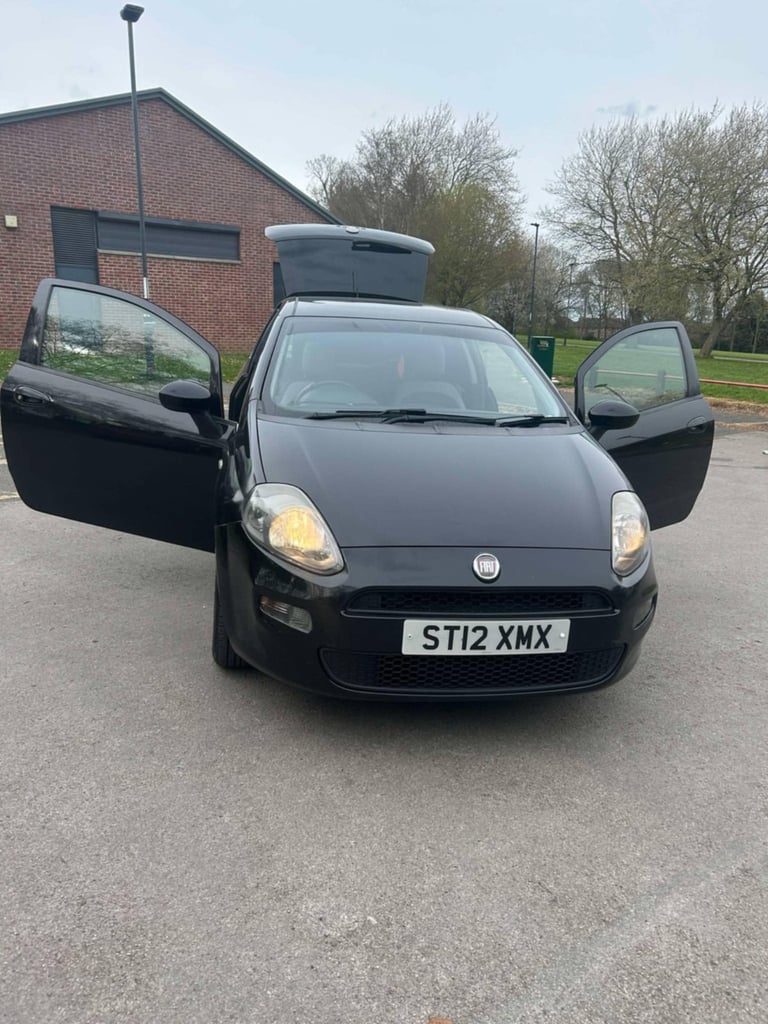 Fiat, PUNTO, Hatchback, 2012, Manual, 1368 (cc), 3 doors