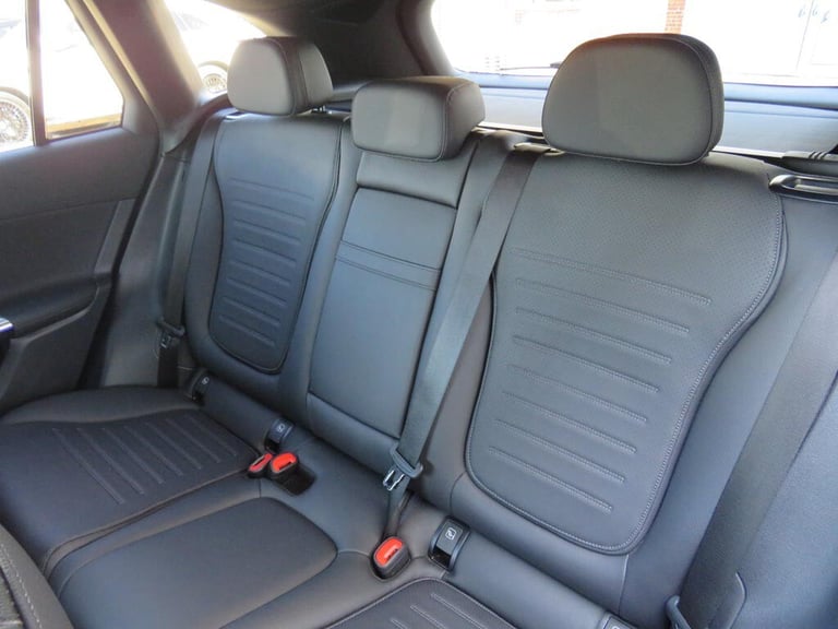 2024 Mercedes-Benz GLC GLC 300e 4Matic AMG Line 5dr 9G-Tronic ESTATE PETROL/ELECTRIC Automatic