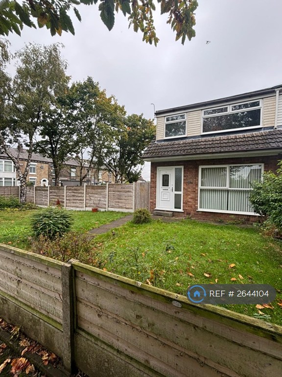 image for 3 bedroom house in Brushes Road, Stalybridge, SK15 (3 bed) (#2644104)