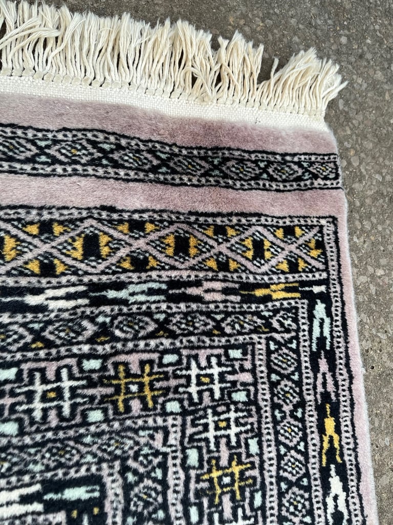 Pakistani Bokhara rug
