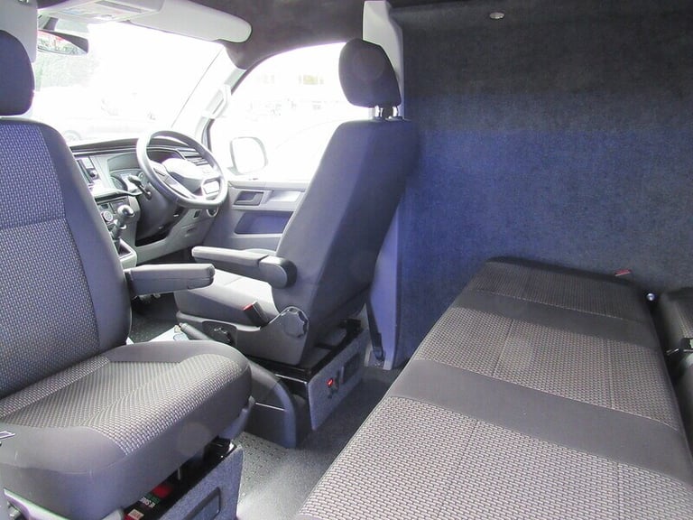 2022 Volkswagen Transporter TDI T28 Highline NO VAT DAY CAMPER VAN WITH HEATER AND SMART BED 2.0 ...