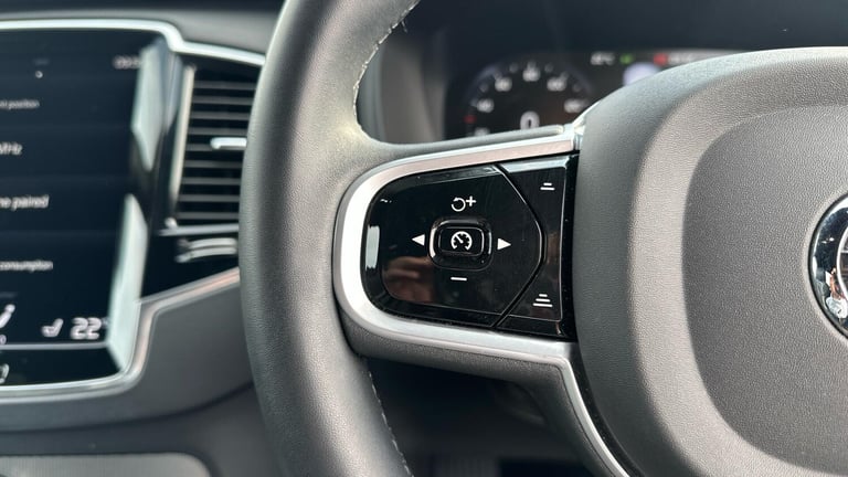 2022 Volvo XC90 2.0 B5D [235] R DESIGN 5dr AWD Geartronic ESTATE DIESEL Automatic