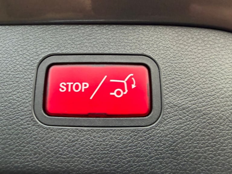 2017 Mercedes-Benz GLA GLA 220d 4Matic AMG Line Premium 5dr Auto ESTATE Diesel Automatic