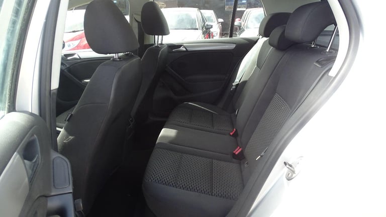 VOLKSWAGEN GOLF 1.4 Twist hatch petrol Silver Manual Petrol 2011