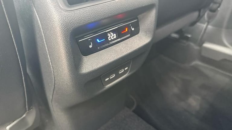 2025 Volkswagen Touran 1.5 eTSI (150ps) R-Line DSG Automatic Estate Hybrid Automatic