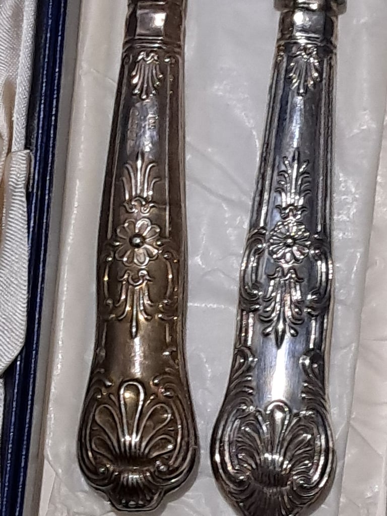 2 bread slices and cheese slicer all hallmarked sterling silver handles 
