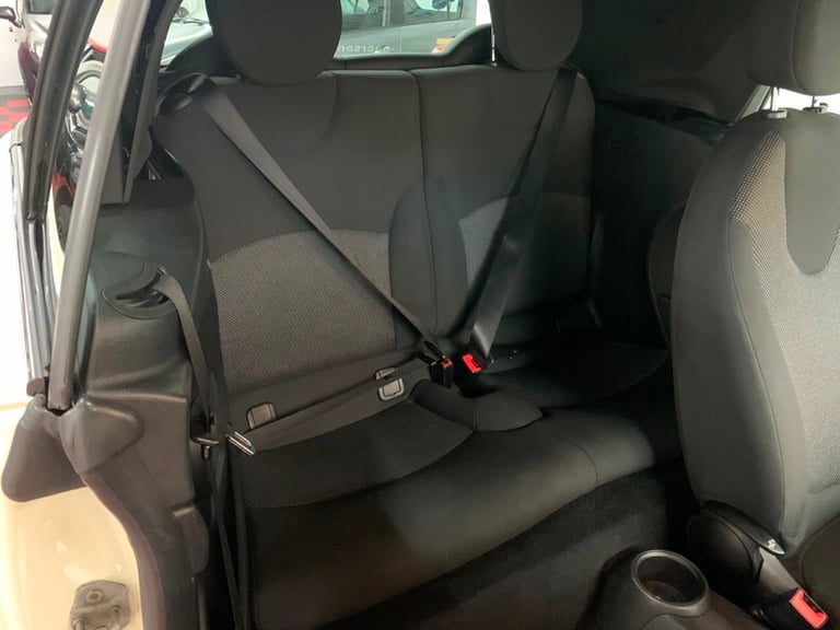 MINI Convertible 1.6 One Convertible 2dr Petrol Manual Euro 5 (98 ps)