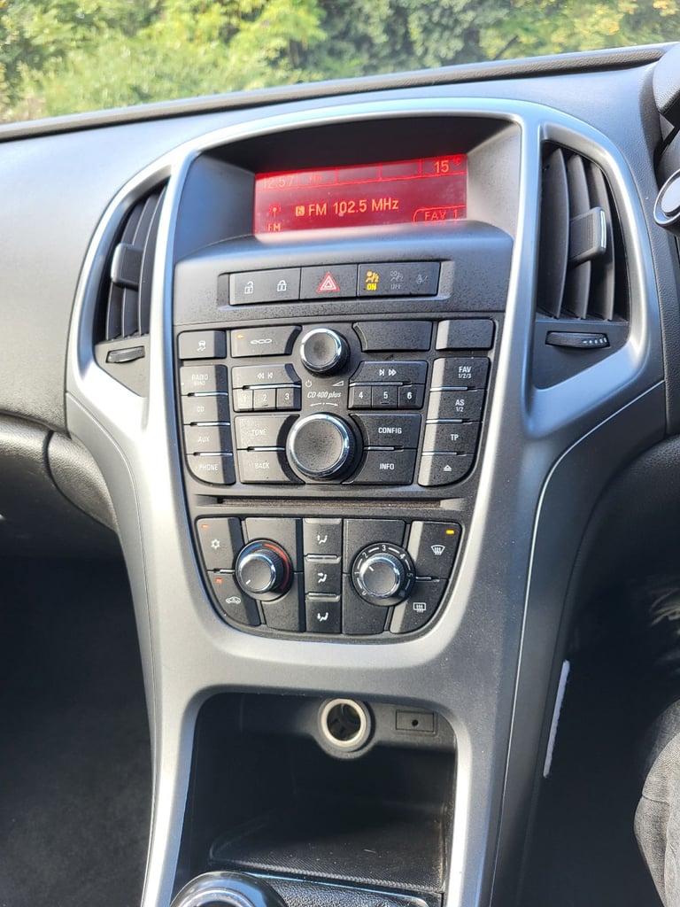 Vauxhall, ASTRA, Estate, 2015, Manual, 1598 (cc), 5 doors