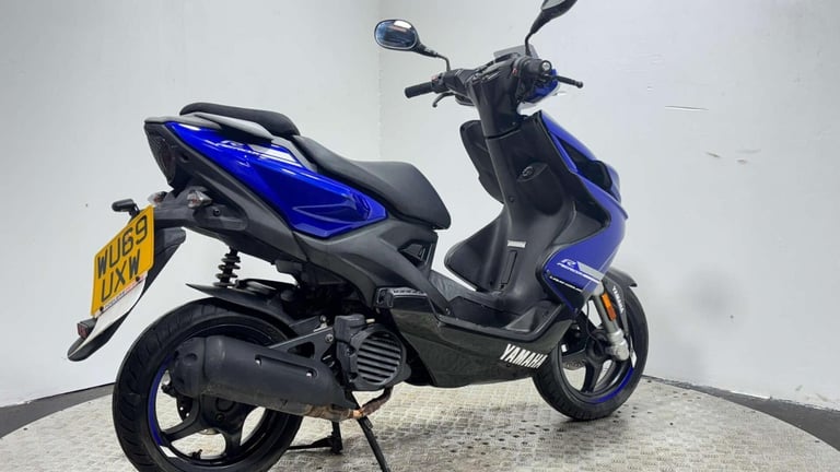 Yamaha Aerox R 2019 4 STROKE FUEL INJECTED 50CC SPORT SCOOTER PROJECT 50CC