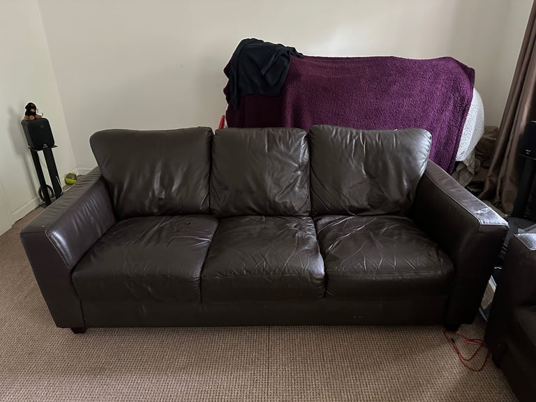 image for Brown leather 3 and 2 seater..