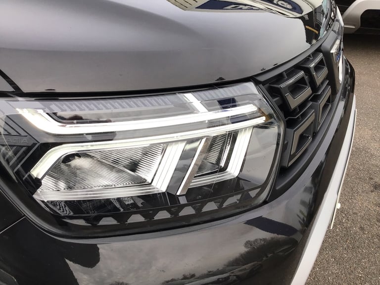 2022 Dacia Duster 1.3 TCe 150 Prestige 5dr EDC HATCHBACK PETROL Automatic