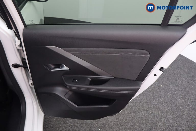 2023 Vauxhall Astra 1.6 Plug-in Hybrid GSe 5dr Auto Estate Hybrid Automatic