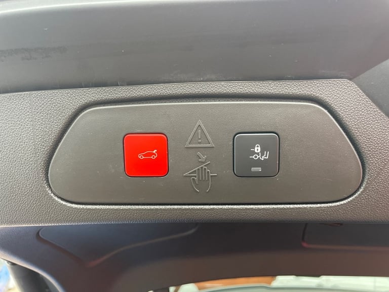 2022 Vauxhall Grandland Grandland 1.5T D Ultimate Auto Hatchback Diesel Automatic