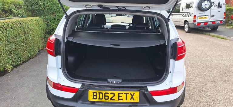 2012 Kia SPORTAGE, 1.7 Manual, new MOT 