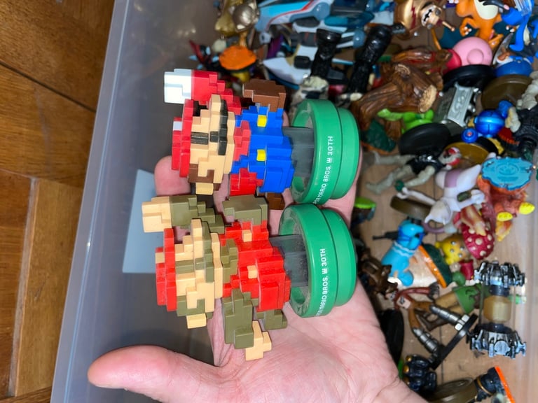 Sky lander & amiibo character figures