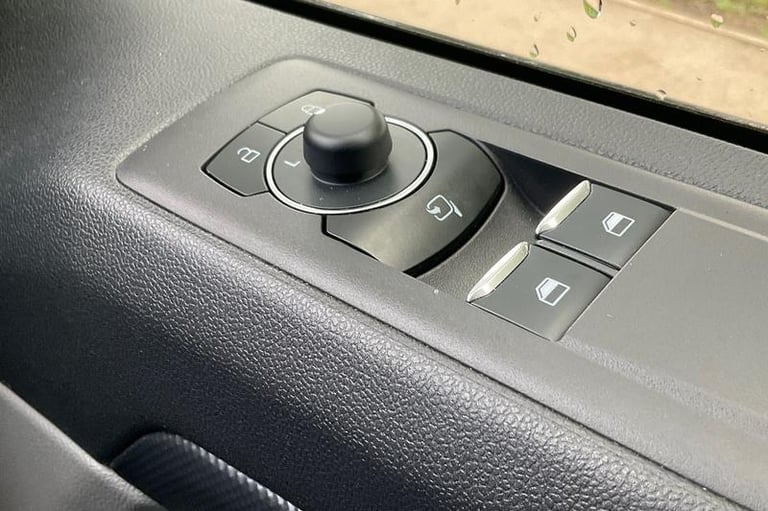 2025 Ford Transit Custom 280 Limited L2 LWB FWD 2.0 EcoBlue 136ps Low Roof, CRUISE CONTROL, AIR C...