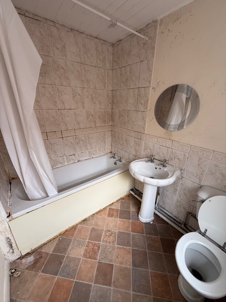 3 bed flat to let 