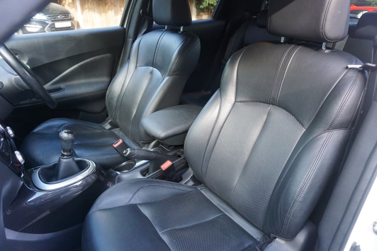 2017 Nissan Juke 1.2 DiG-T Tekna 5dr HATCHBACK Petrol Manual - Image 21