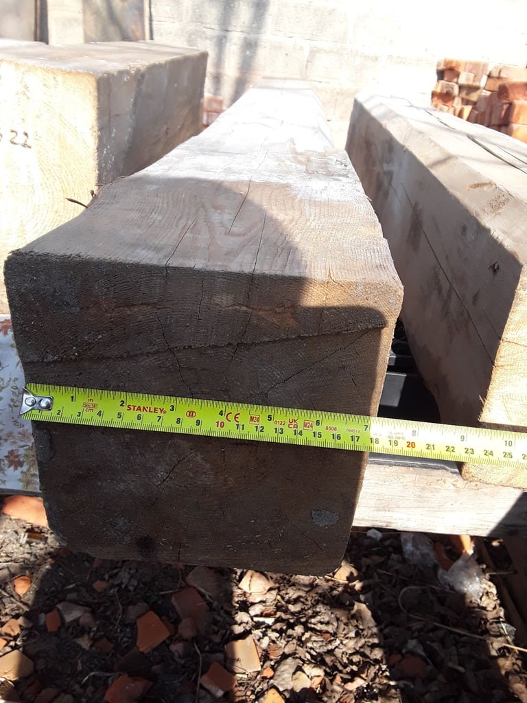 Reclaimed, 200 years solid pine beam. 5.4 foot long.