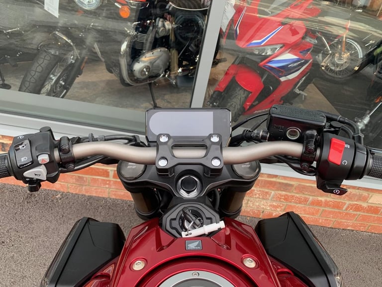 Honda CB 650 R - 1 OWNER - 2 YEAR WARRANTY