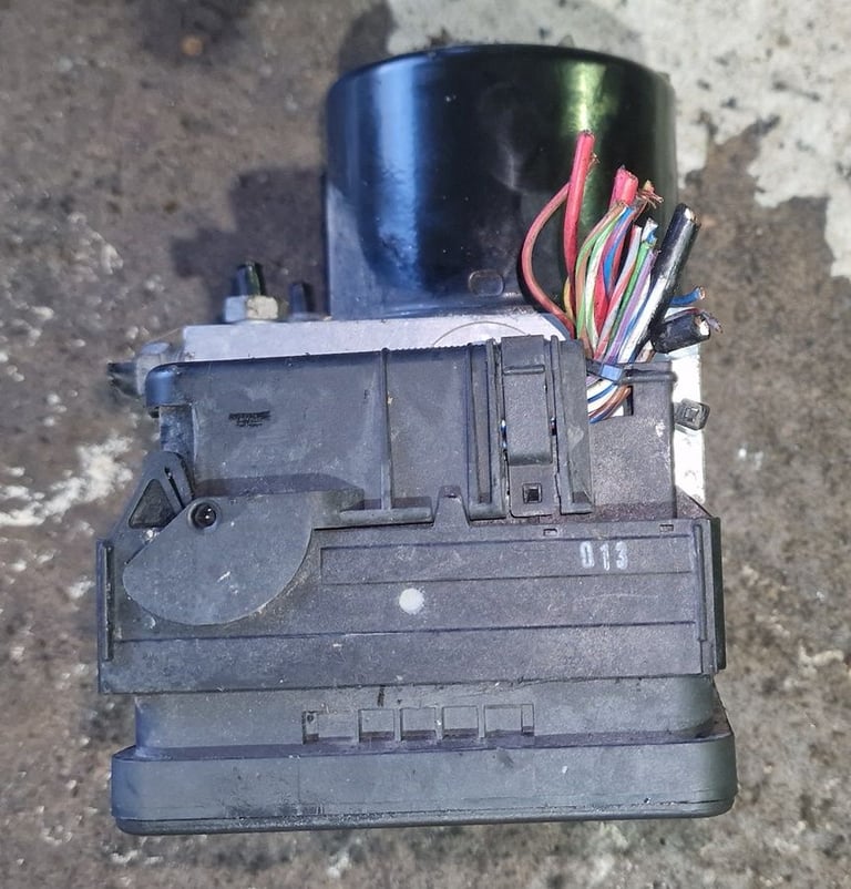 Ford Kuga 2.0 TDCI ABS Pump CUU126A24 2012