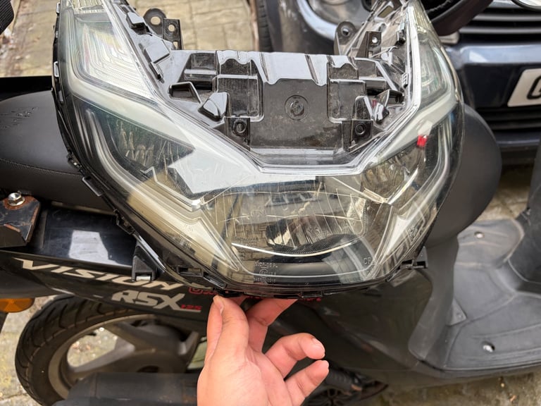 HONDA PCX FRONT LIGHT