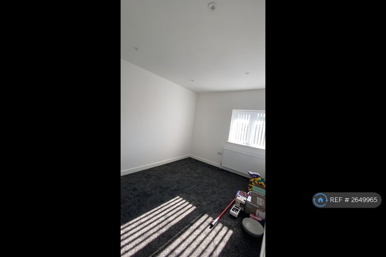 2 bedroom flat in High Street, Wrekenton, Gateshead, NE9 (2 bed) (#2649965)